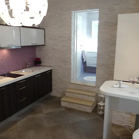 Apartment Iris Hvar Town