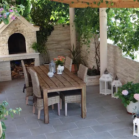 Iris Apartament Hvar Town