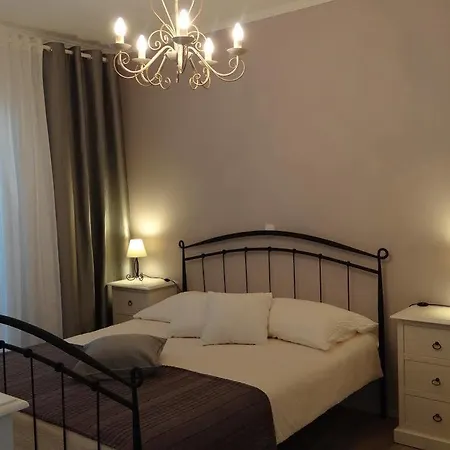 Iris Apartament *