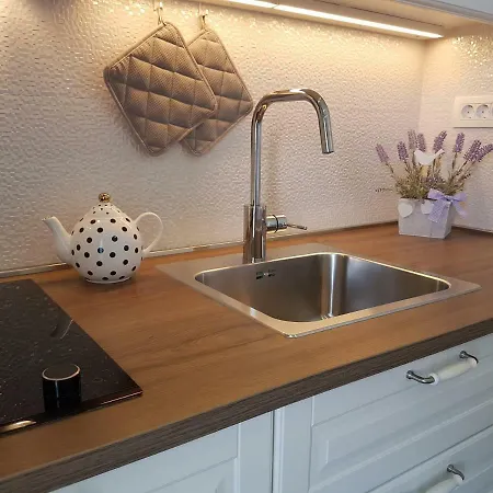 Iris Apartment Hvar Town