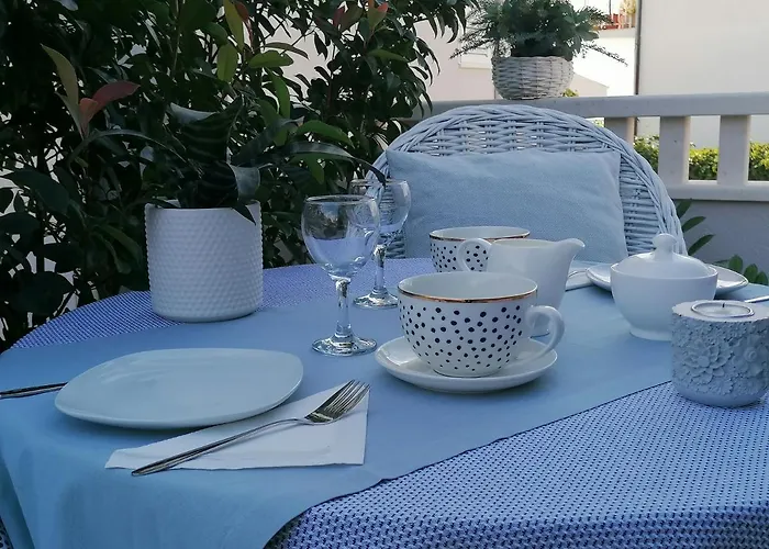 아파트먼트 아이리스 *