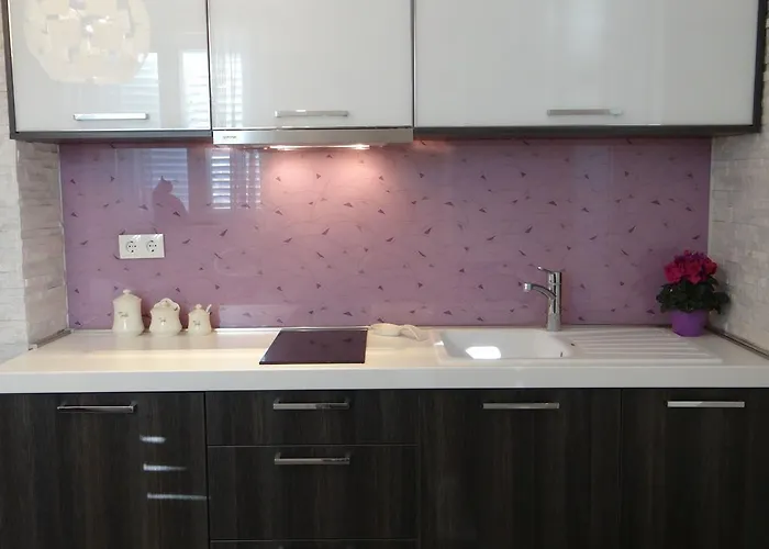 아파트먼트 아이리스 *