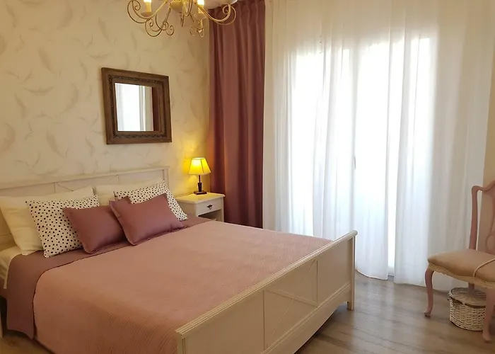 아파트먼트 아이리스 흐바르