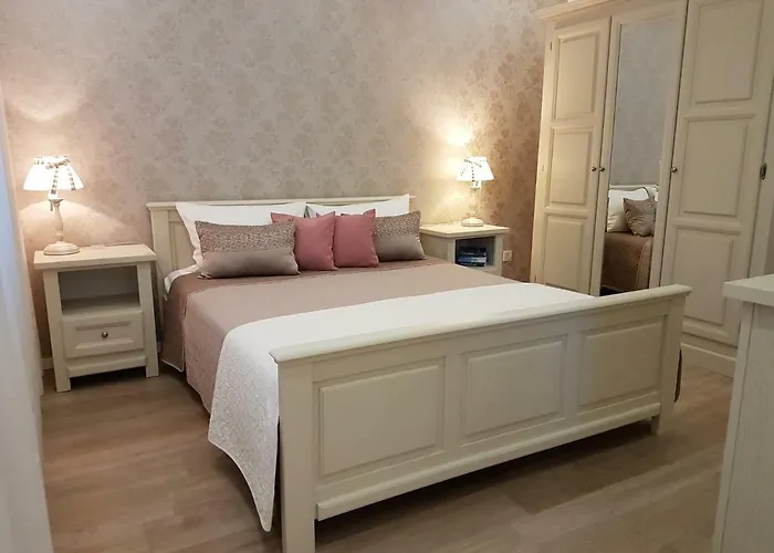 아파트 아파트먼트 아이리스 흐바르